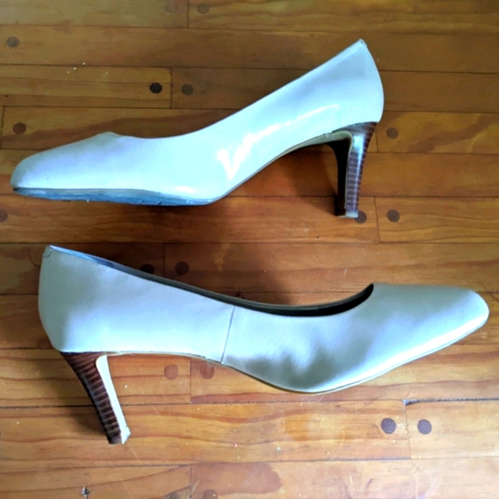 Ralph Lauren Beige Kidskin High Heels with box